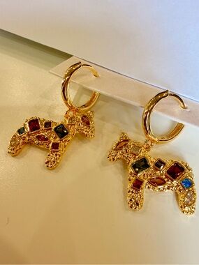 Gold Animal Gem Hoop Earrings - Multicolor